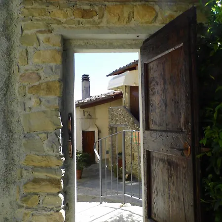 Casa Vacanze Podere Ugolini Apartment *