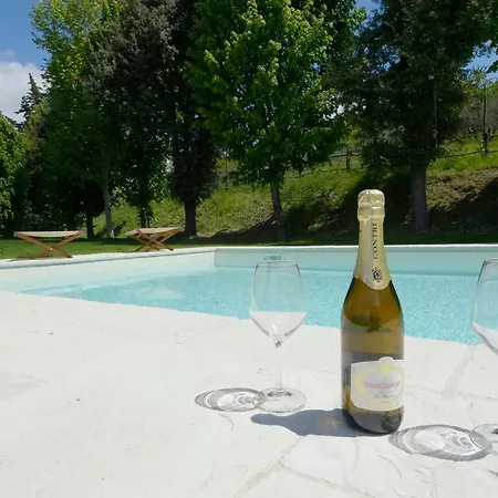 Casa Vacanze Podere Ugolini * Ronta